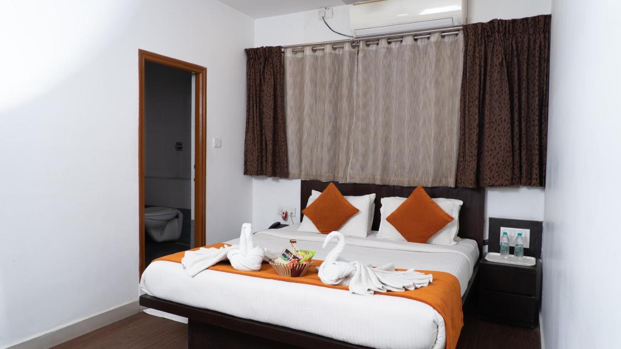 Hotel Scarlet Bangalore Exterior photo