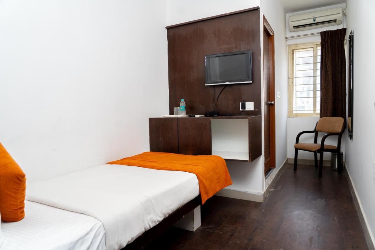 Hotel Scarlet Bangalore Exterior photo